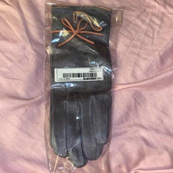 SHEIN embroidered suede gloves - Picture 7 of 9